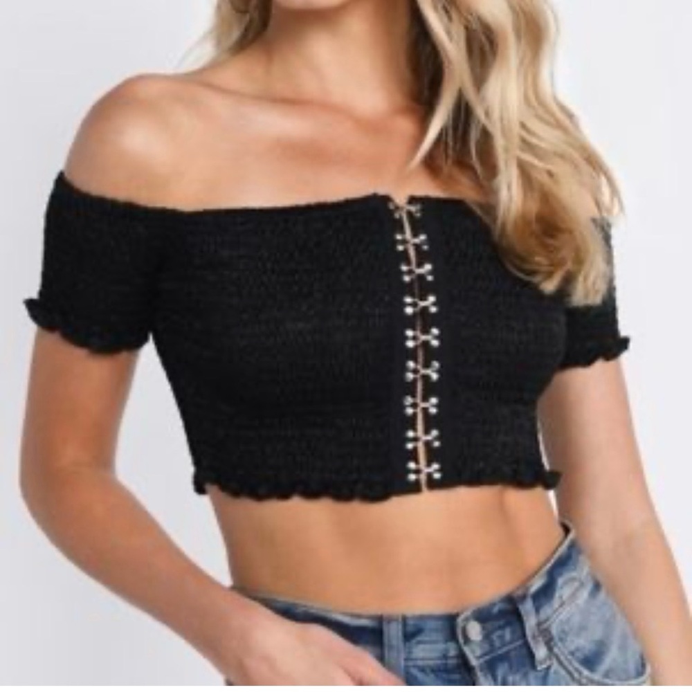 Cotton Candy LA Black Off Shoulder Ruffle Music Festival Crop Top  Sz L
